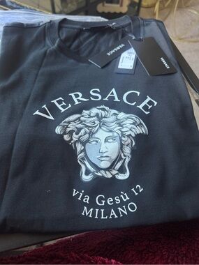 Versace Medusa Milano T-Shirt – Men’s Medium – New With Tags